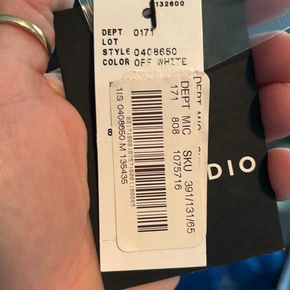 Ladies Blouse - Picture 6 of 7